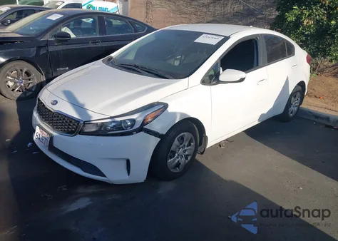 2018 Kia Forte Lx z USA, uszkodzony, nr VIN 3KPFK4A78JE168548